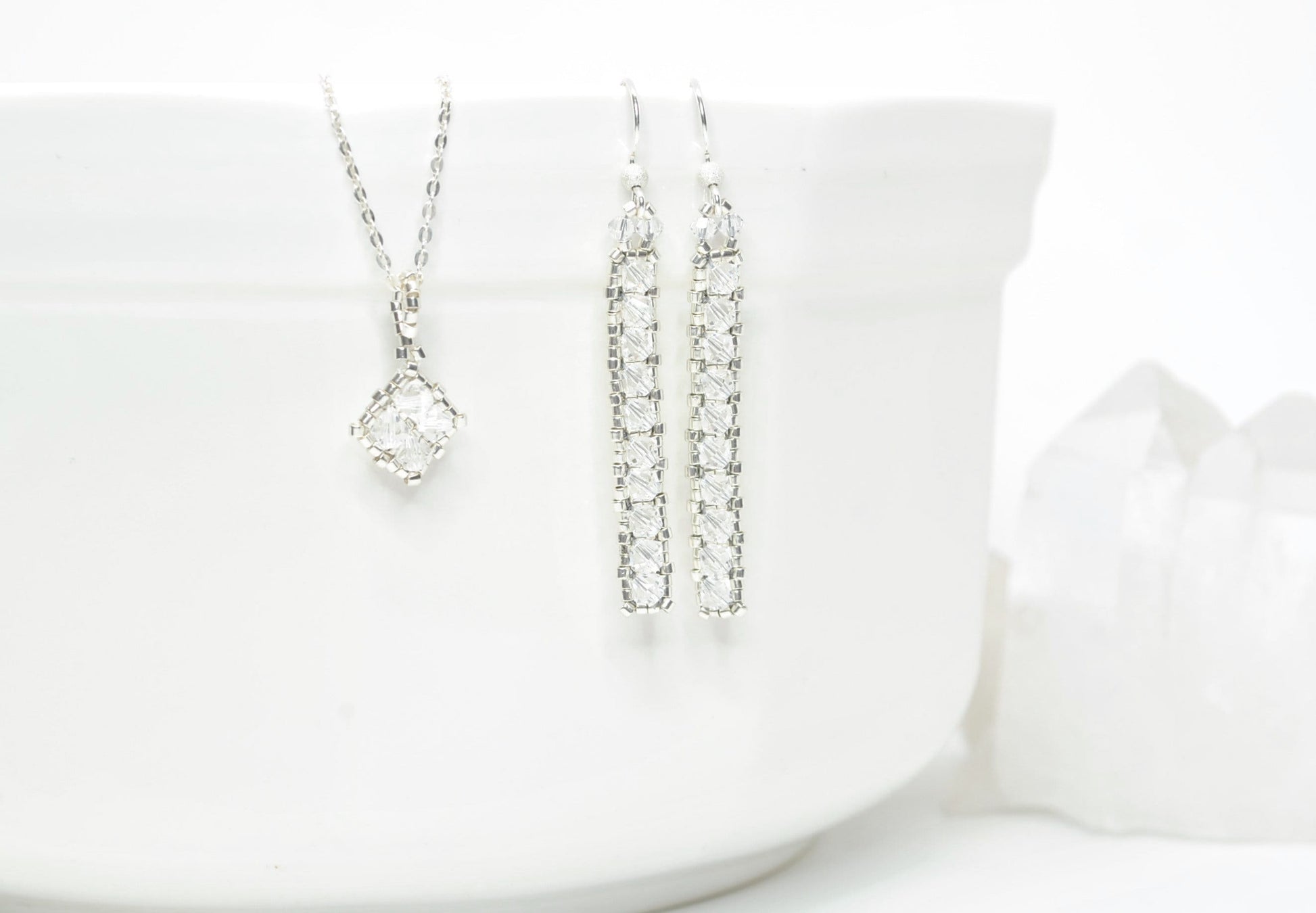 swarovski clear crystal minimalist modern wedding earrings . nickle free jewelry . crystal wedding earrings . crystal dangle earrings