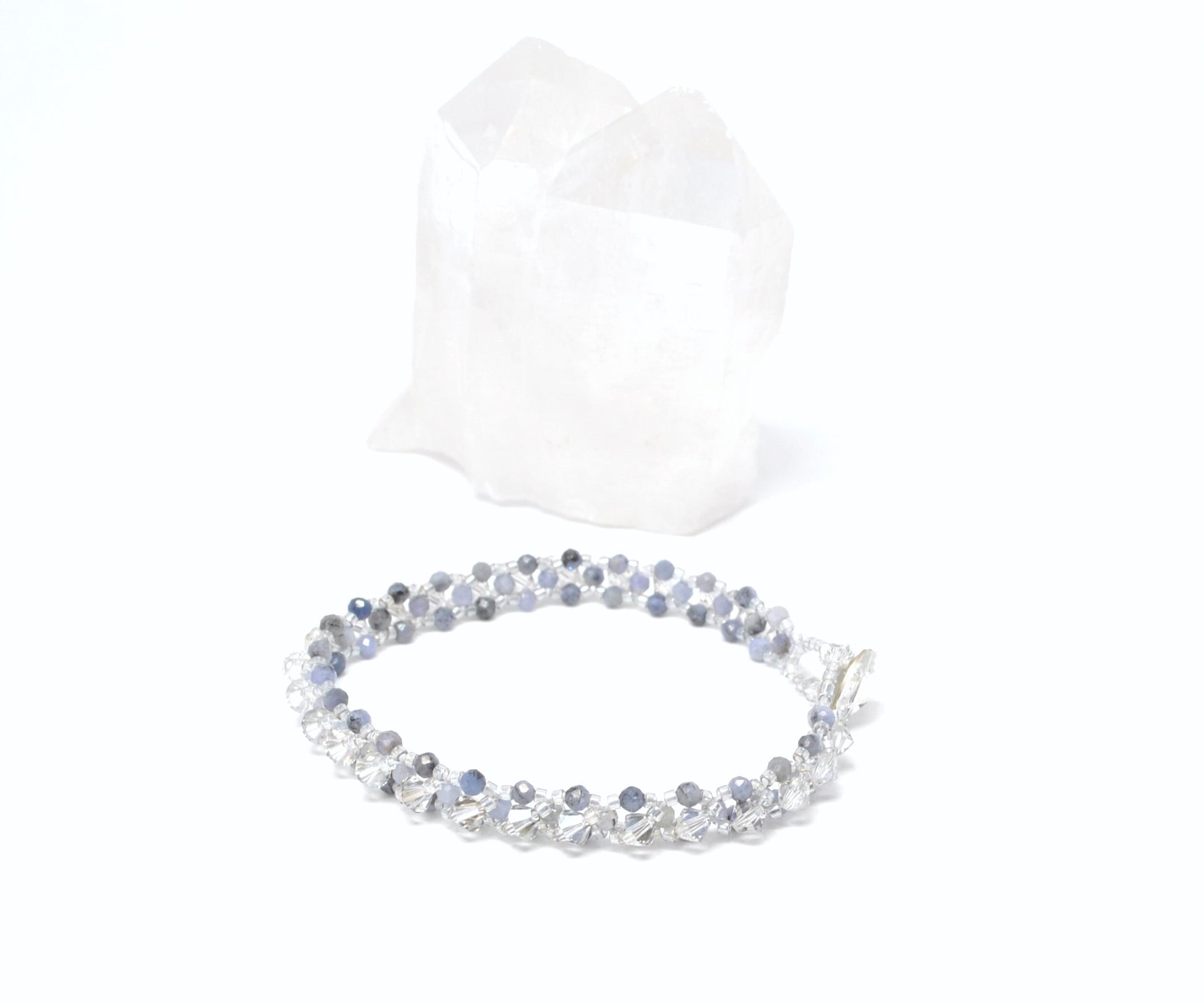 tazinite gemstone bracelet . tanzinite and crystal dainty bracelet . delicate gemstone bracelet . dainty blue bracelet . gemstone bracelet