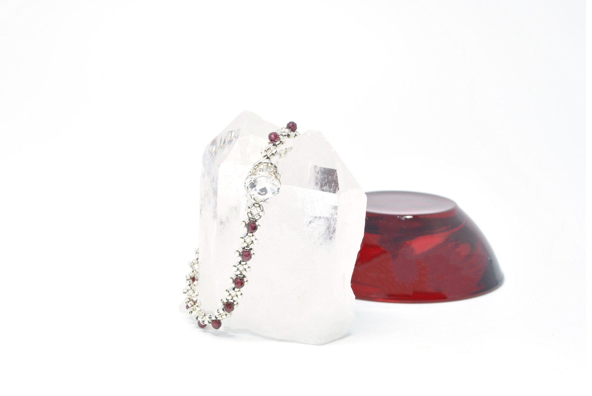 dainty garnet gemstone bracelet . delicate garnet bracelet . january birthday gift . red gemstone bracelet . garnet birthstone bracelet gift