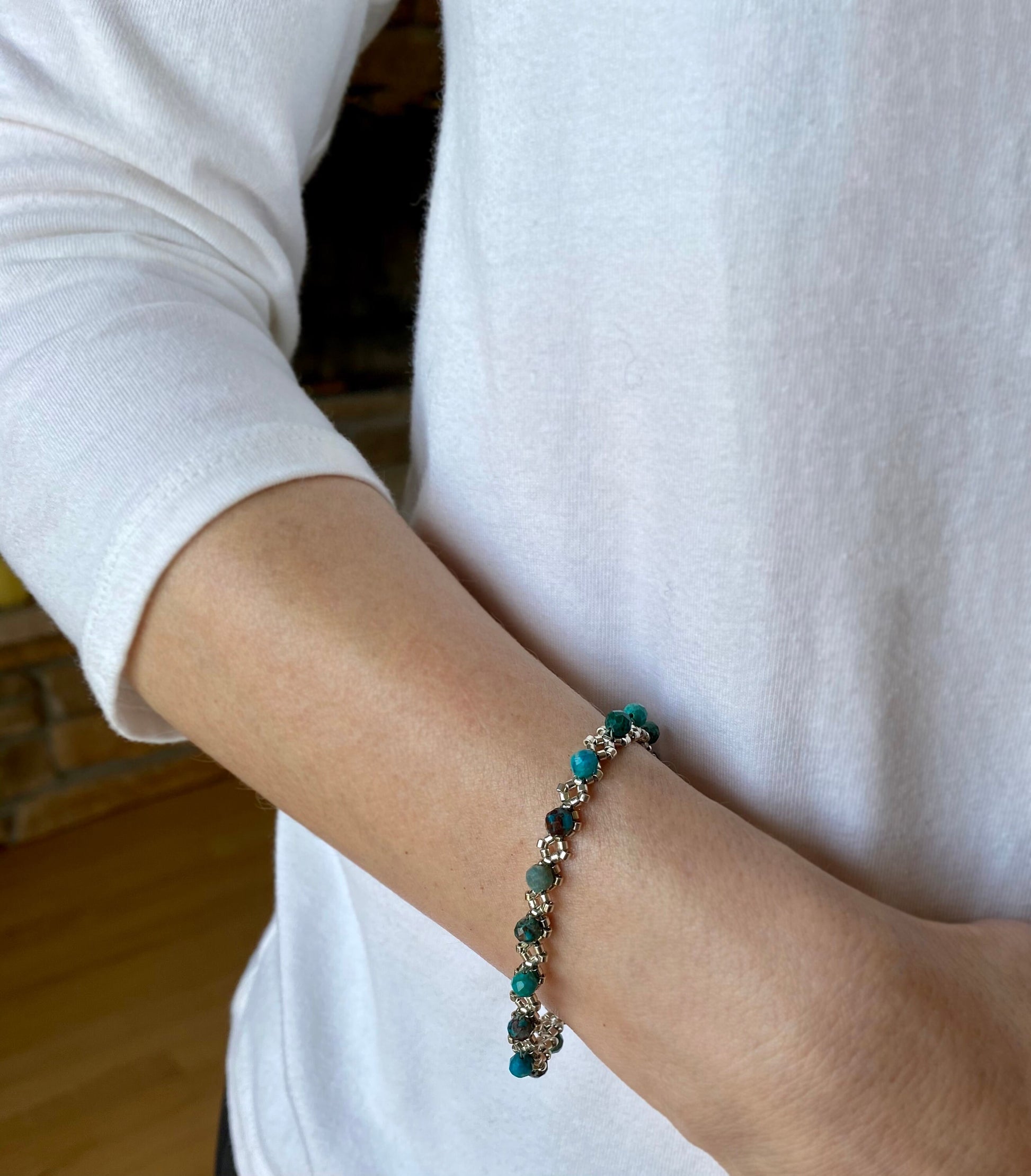 chrysocolla gemstone bracelet . dainty blue green gemstone bracelet . delicate blue green bracelet . chrysocolla beaded bracelet . gift