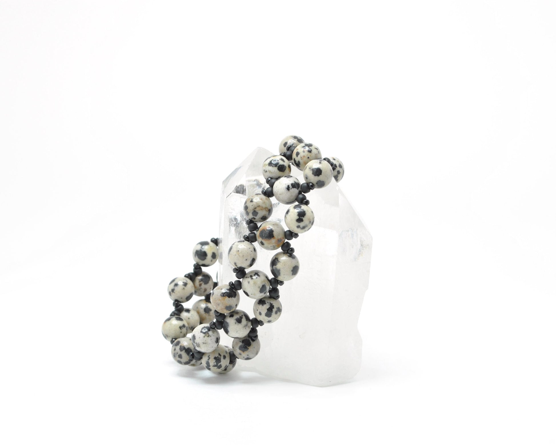 dalmatian jasper gemstone bracelet . black and white bracelet . pokadot bracelet . black and white gemstone jewelry . gemstone jewelry