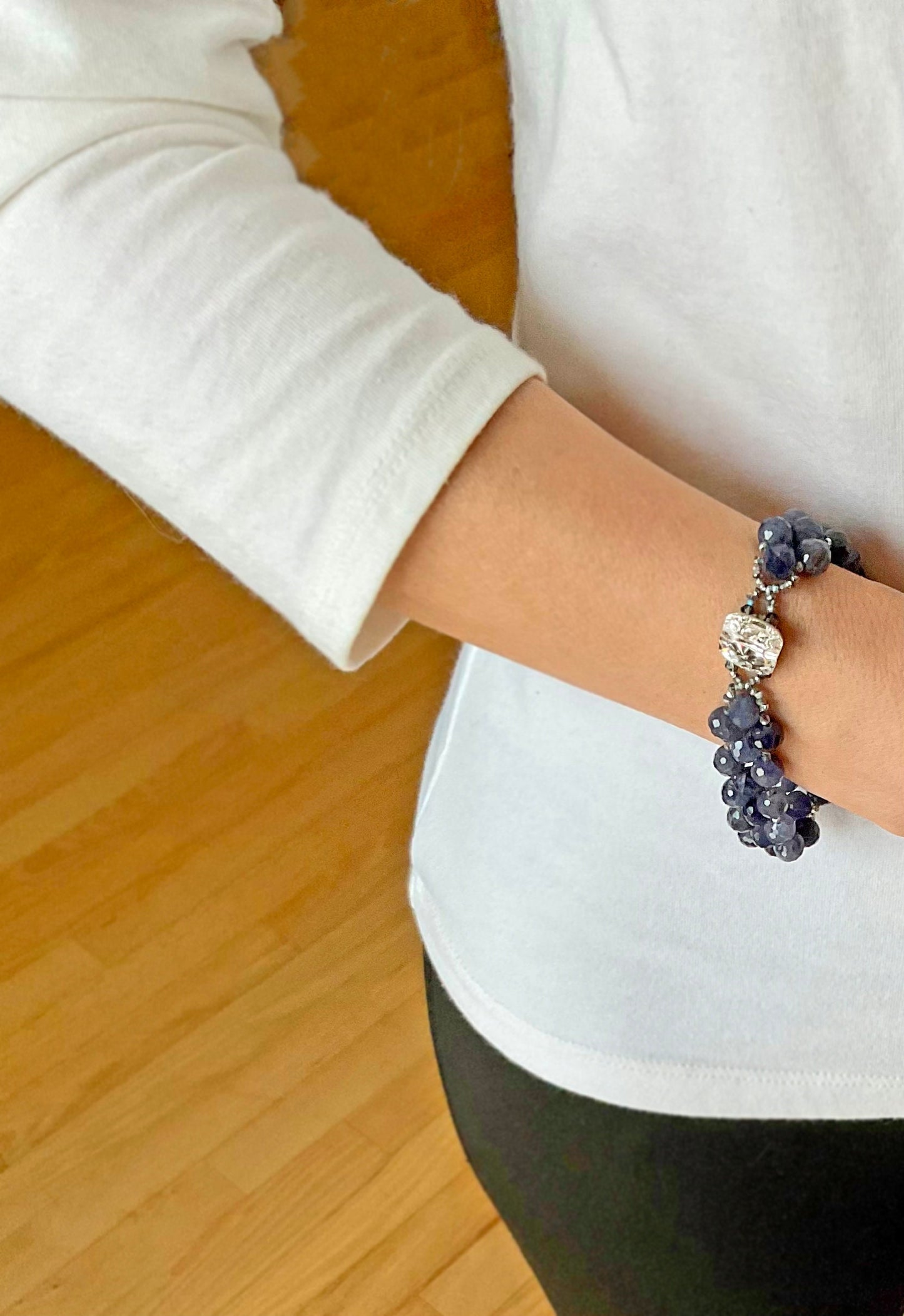 iolite gemstone beaded bracelet . iolite purple blue gemstone bracelet . gemstone jewelry . gemstone gifts . gemstone bracelet .