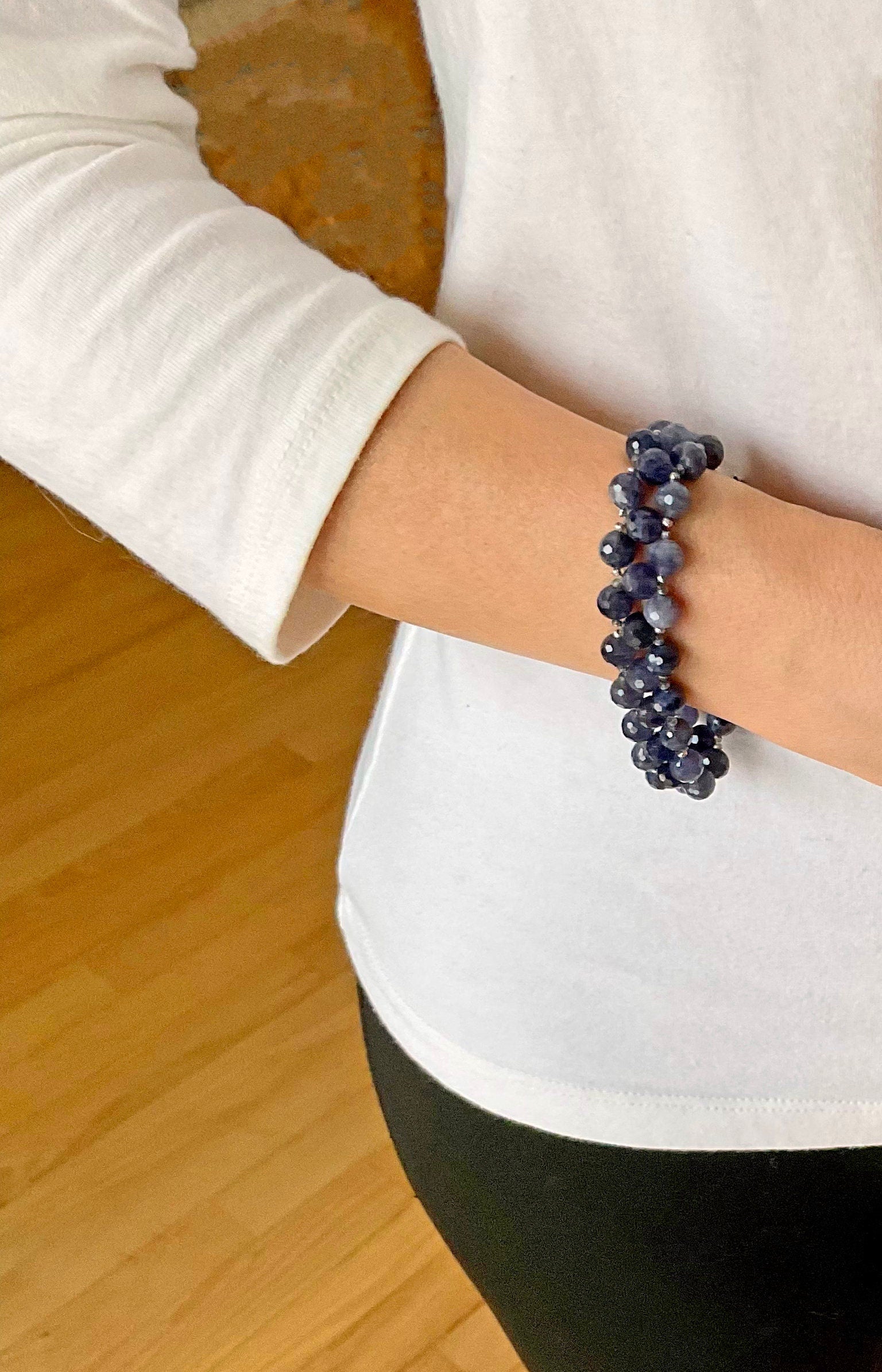 iolite gemstone beaded bracelet . iolite purple blue gemstone bracelet . gemstone jewelry . gemstone gifts . gemstone bracelet .