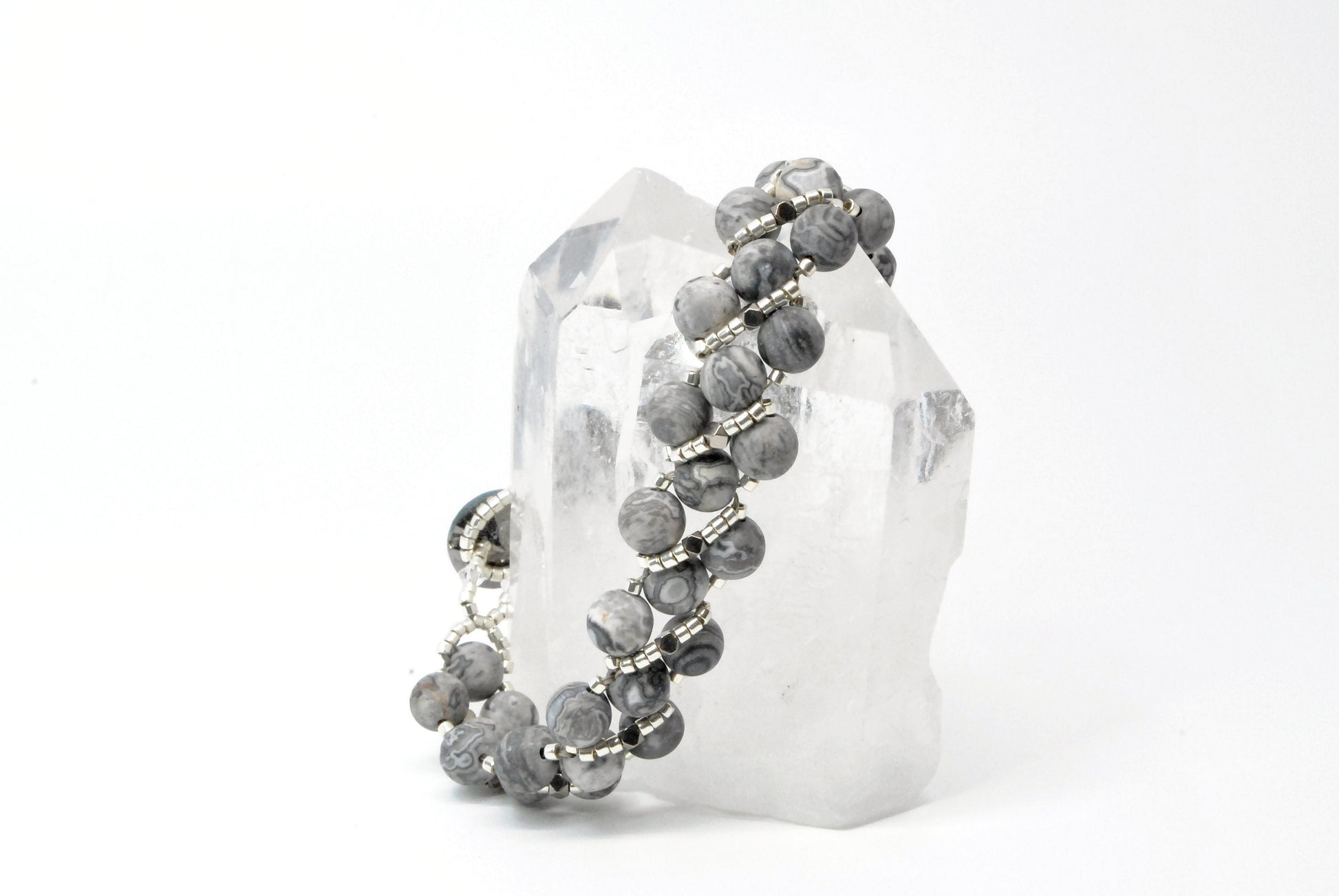 gray matte agate beaded bracelet . gray beaded bracelet .